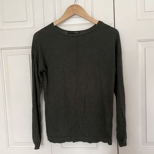 Atmosphere green sweater